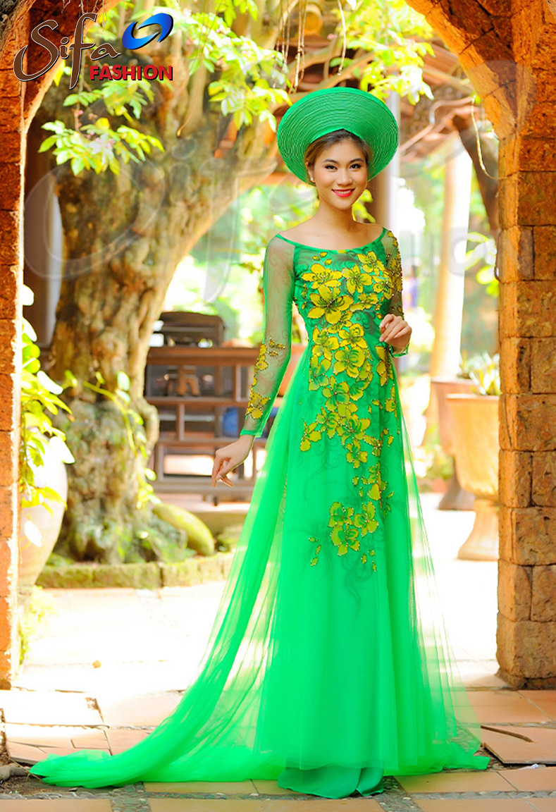 Áo dài cổ thuyền